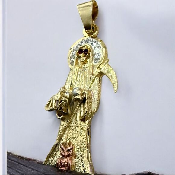 GOLD-PLATED SANTA MUERTE PENDANT (STEEL BASE) - Picture 1 of 17